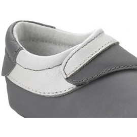 petites chaussures bébé new-b 'Icing on the cake' licorice